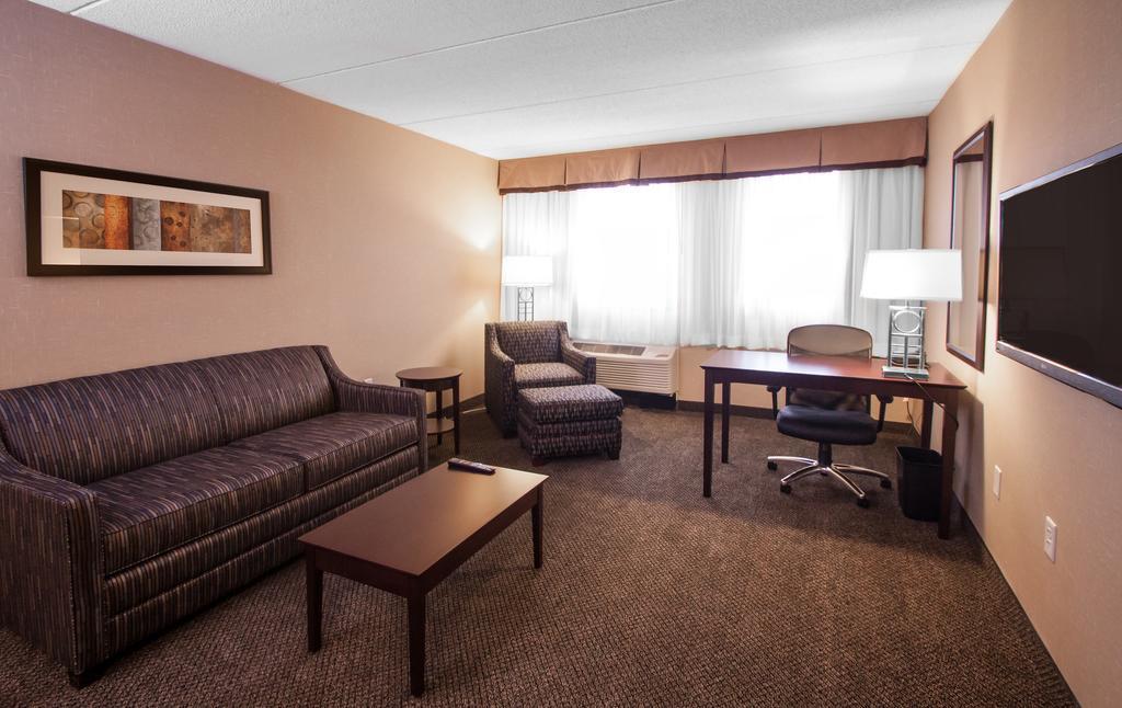 Comfort Inn & Suites Wadsworth Экстерьер фото
