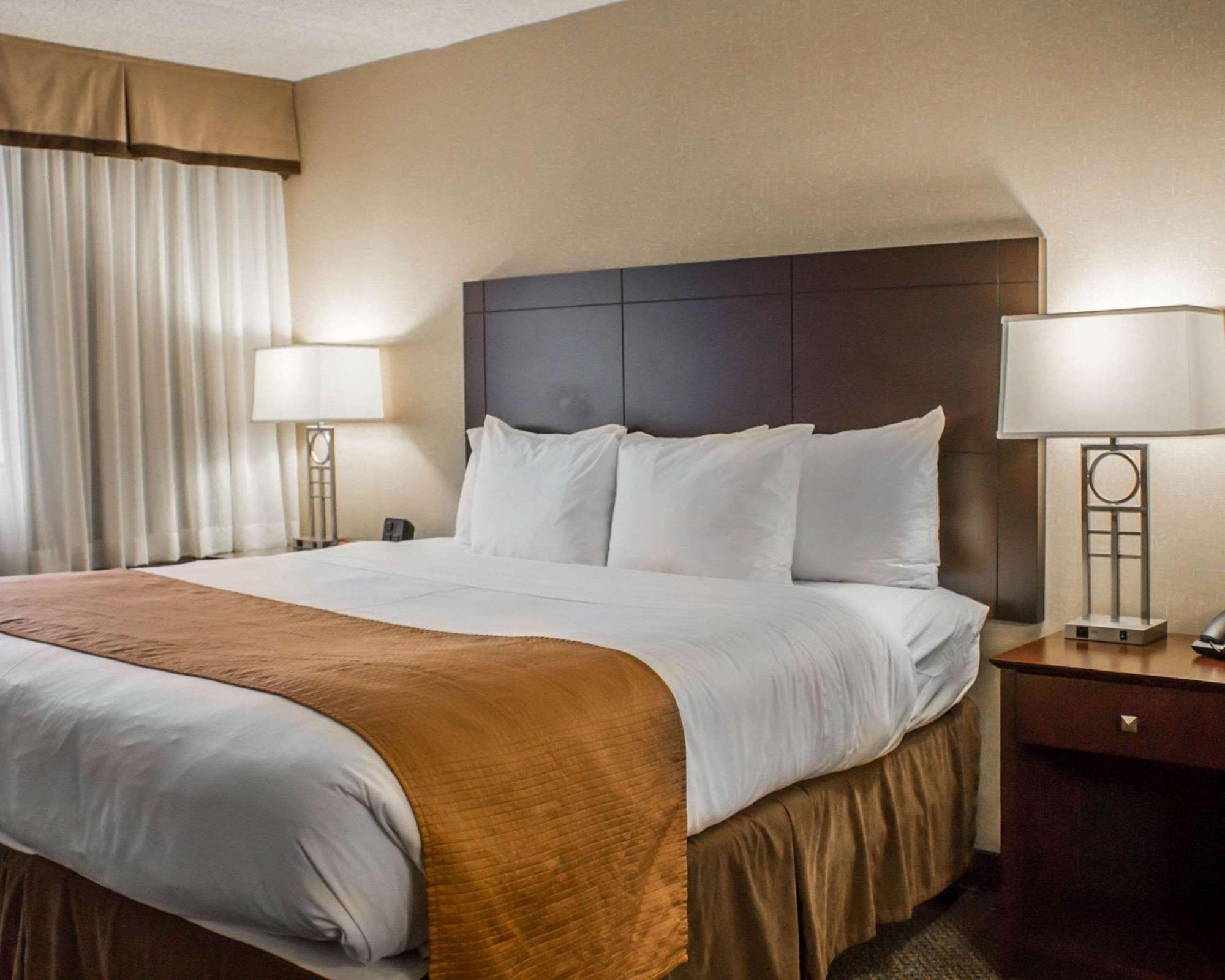 Comfort Inn & Suites Wadsworth Экстерьер фото