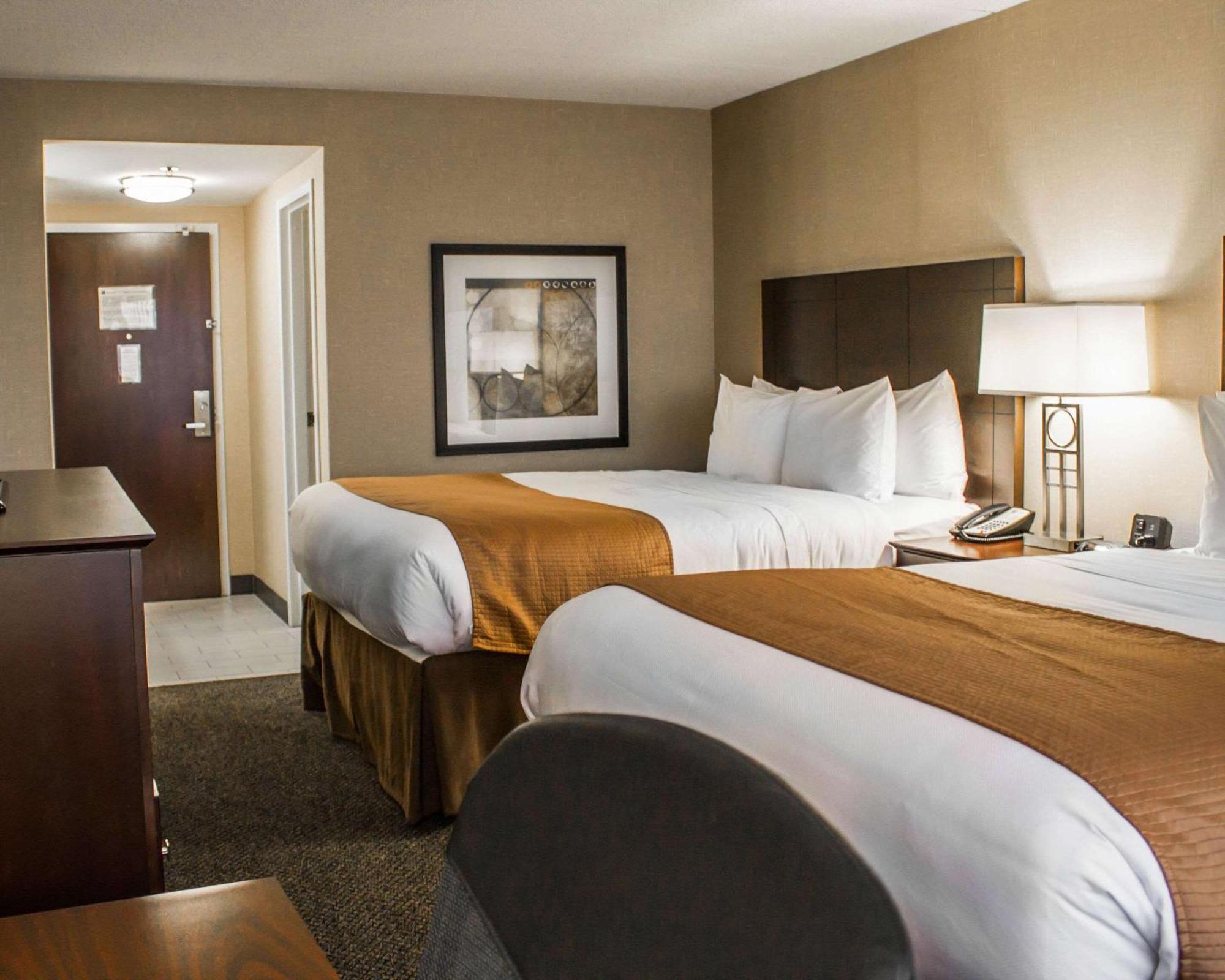 Comfort Inn & Suites Wadsworth Экстерьер фото